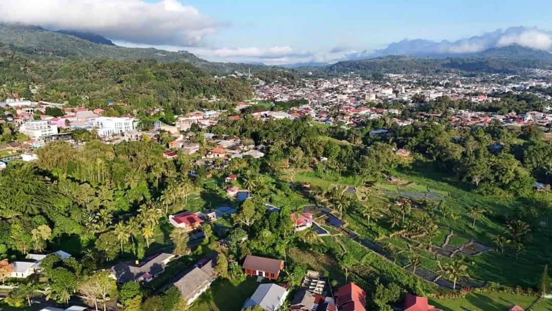 Talaga Tomohon Home Stay And Fishing Pond エクステリア 写真